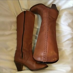 Knee tall high boots leather heels Size 8.5 m